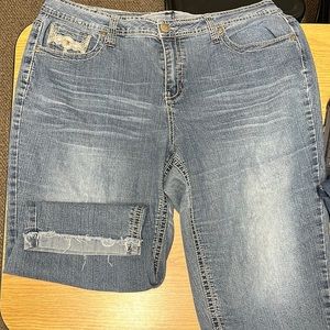 Cato capris